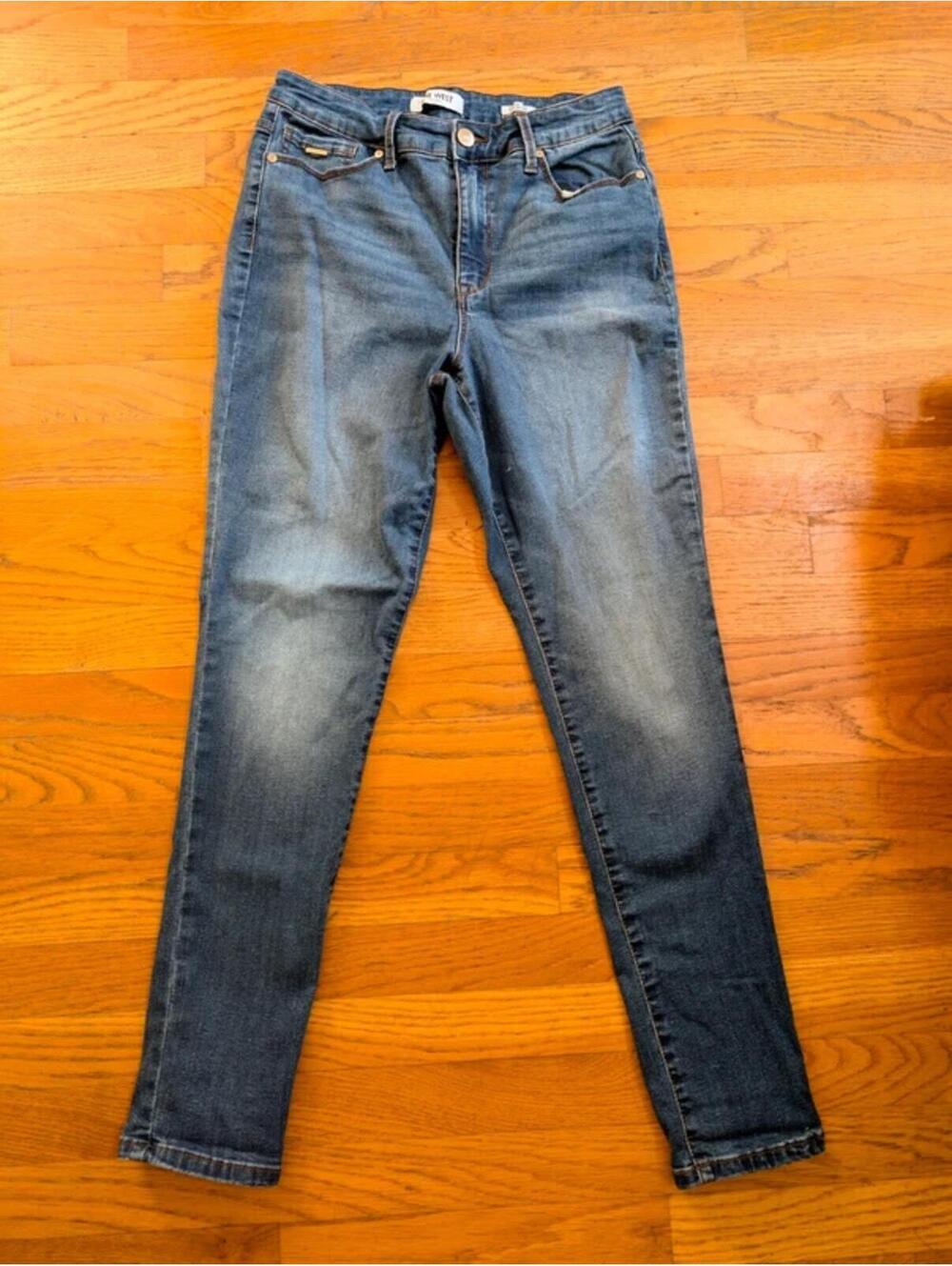 Nine West Sophia High Rise Skinny Jeans – Size 6 – Dark Wash Denim
